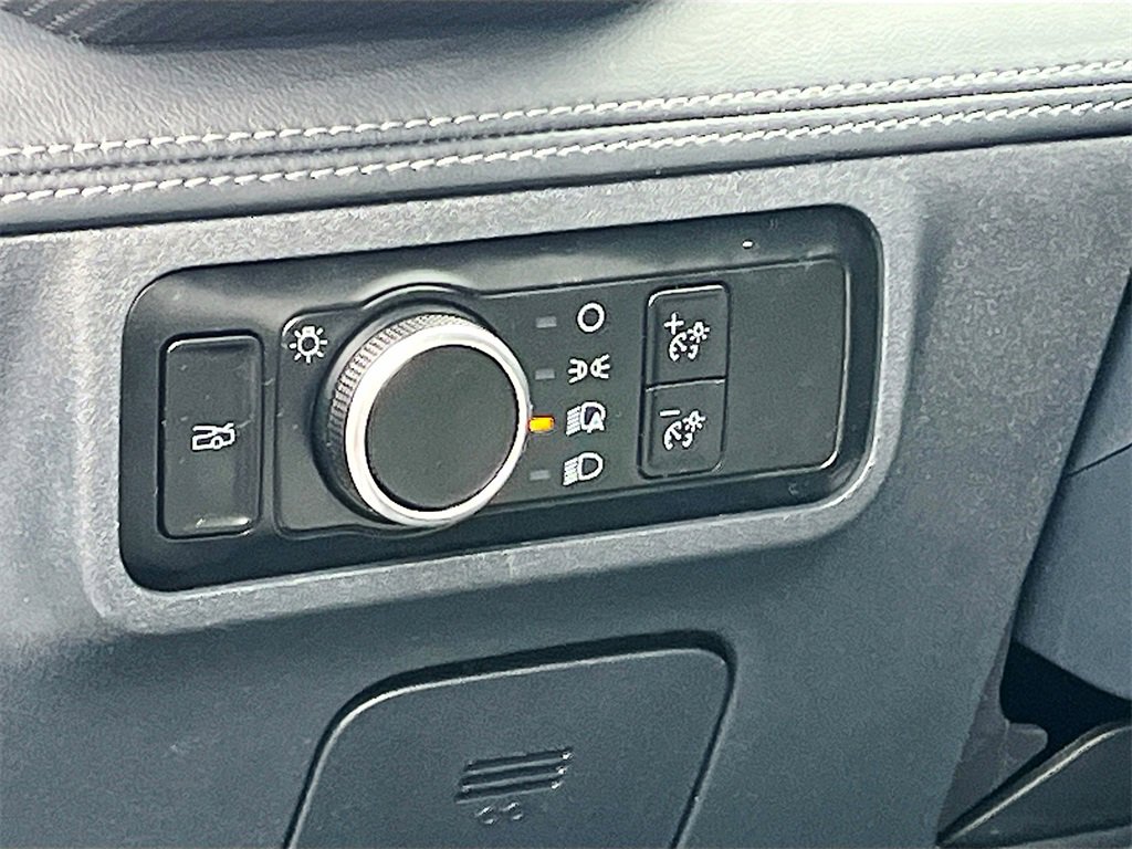 Used 2024 Ford Mustang Premium image 10