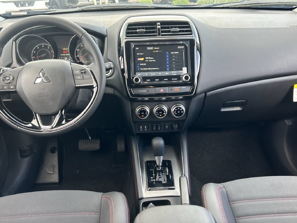 New 2027 Mitsubishi Outlander Sport SE FWD image 15