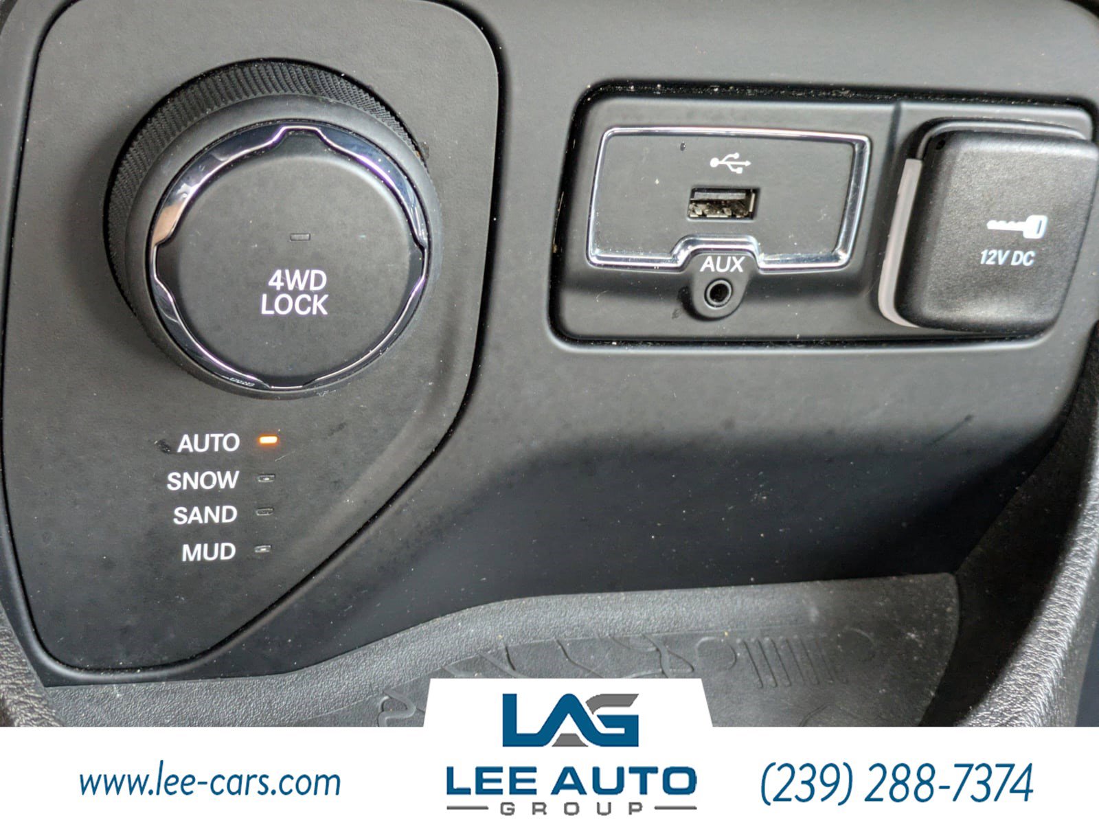 Used 2017 Jeep Renegade Limited AWD/4WD image 26