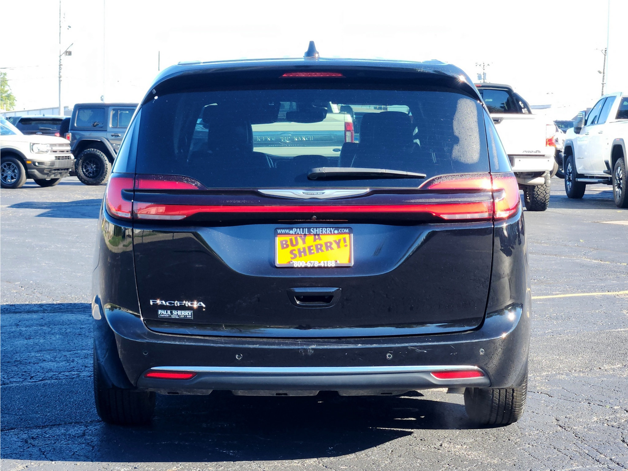 Used 2025 Chrysler Pacifica Select FWD image 10