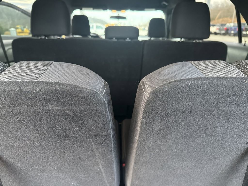 Used 2019 Ford Explorer XLT image 26