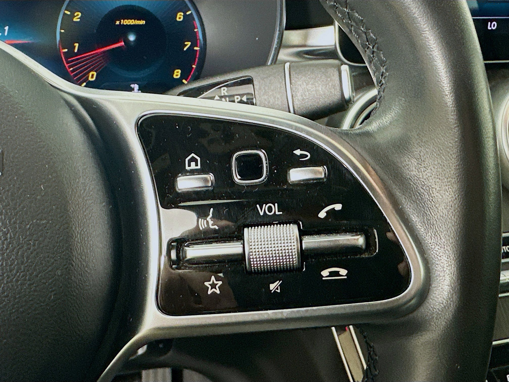 Certified 2021 Mercedes-Benz C 300 4MATIC Sedan w/ Premium Package image 13