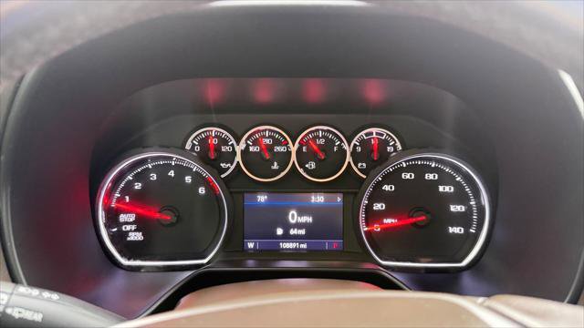 Used 2021 Chevrolet Suburban LT RWD image 24