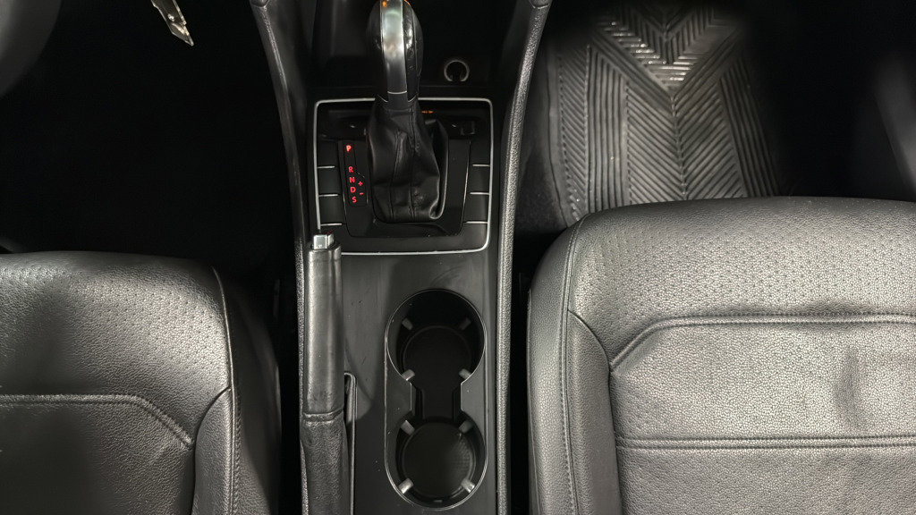 Used 2015 Volkswagen Passat 1.8T Wolfsburg Edition image 31