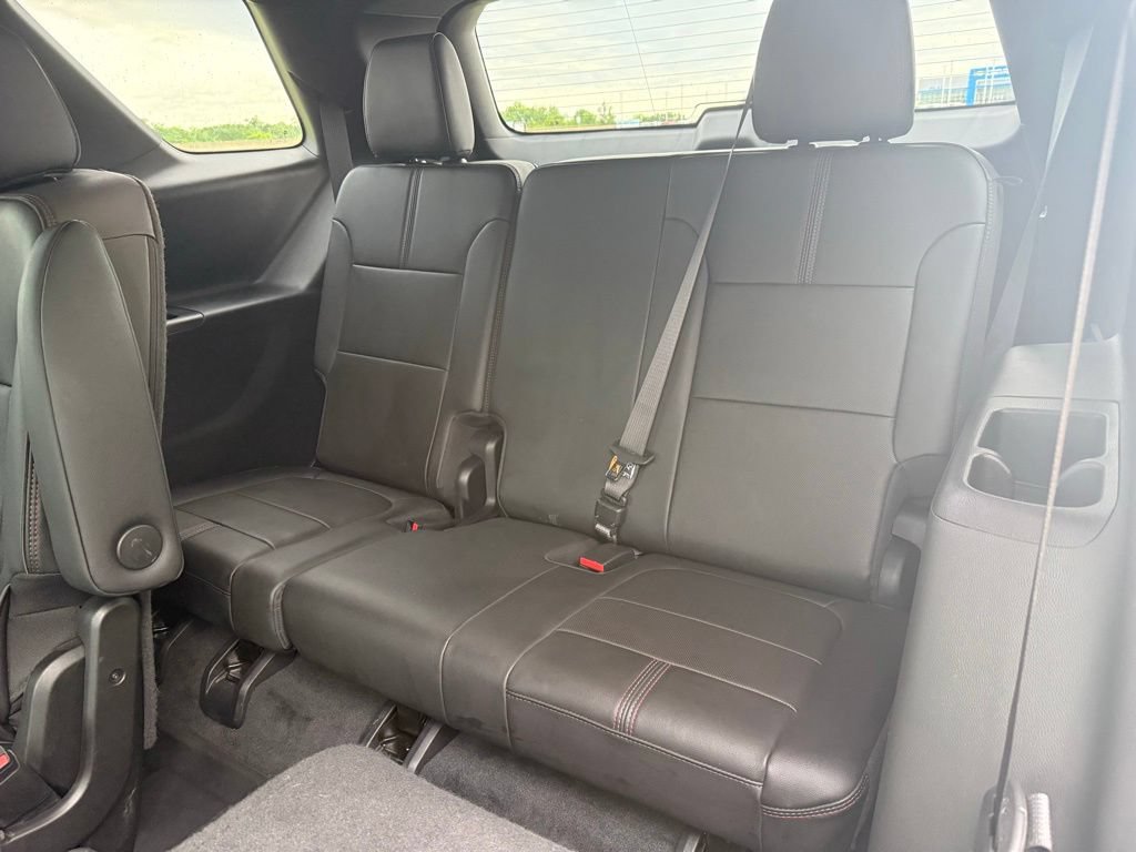 Used 2023 Chevrolet Traverse RS w/ LPO, Floor Liner Package FWD image 14