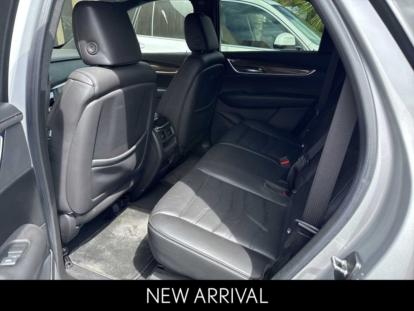 Used 2018 Cadillac XT5 Platinum w/ Driver Assist Package AWD/4WD image 6