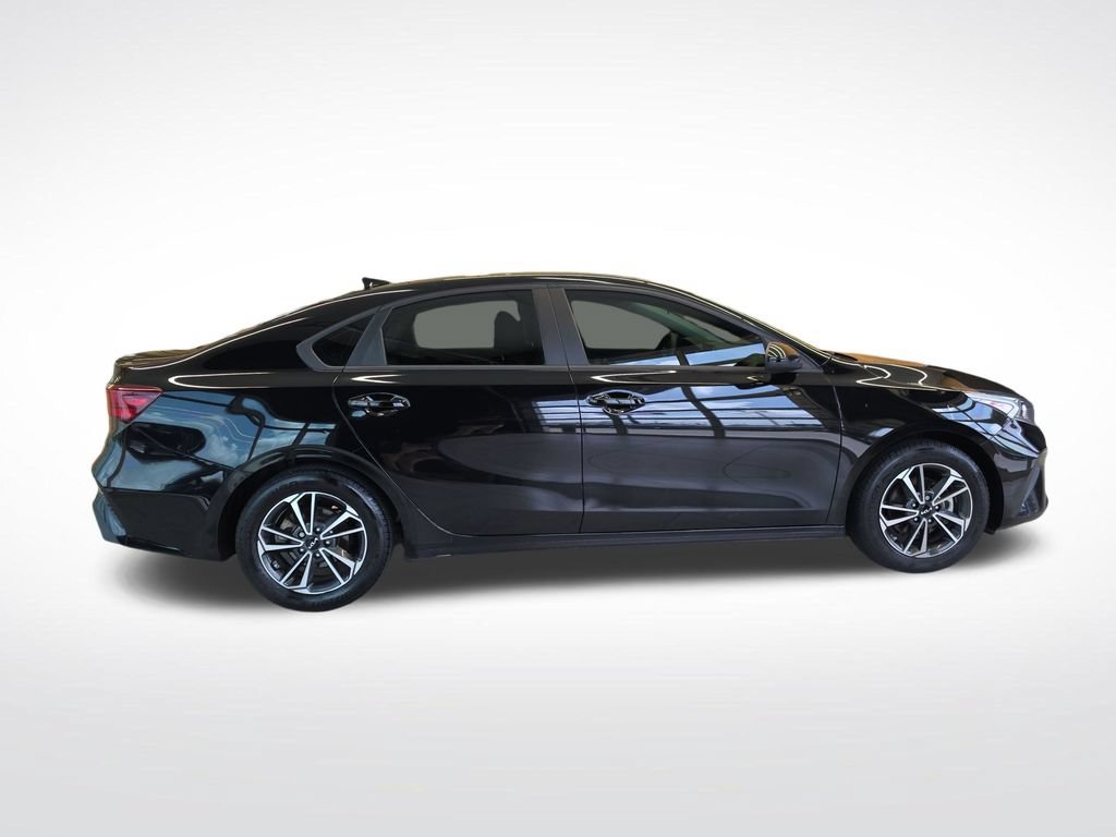Certified 2024 Kia Forte LXS FWD image 8