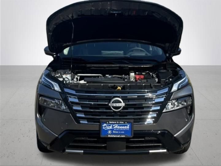 New 2026 Nissan Rogue Platinum w/ Platinum Premium Package image 4