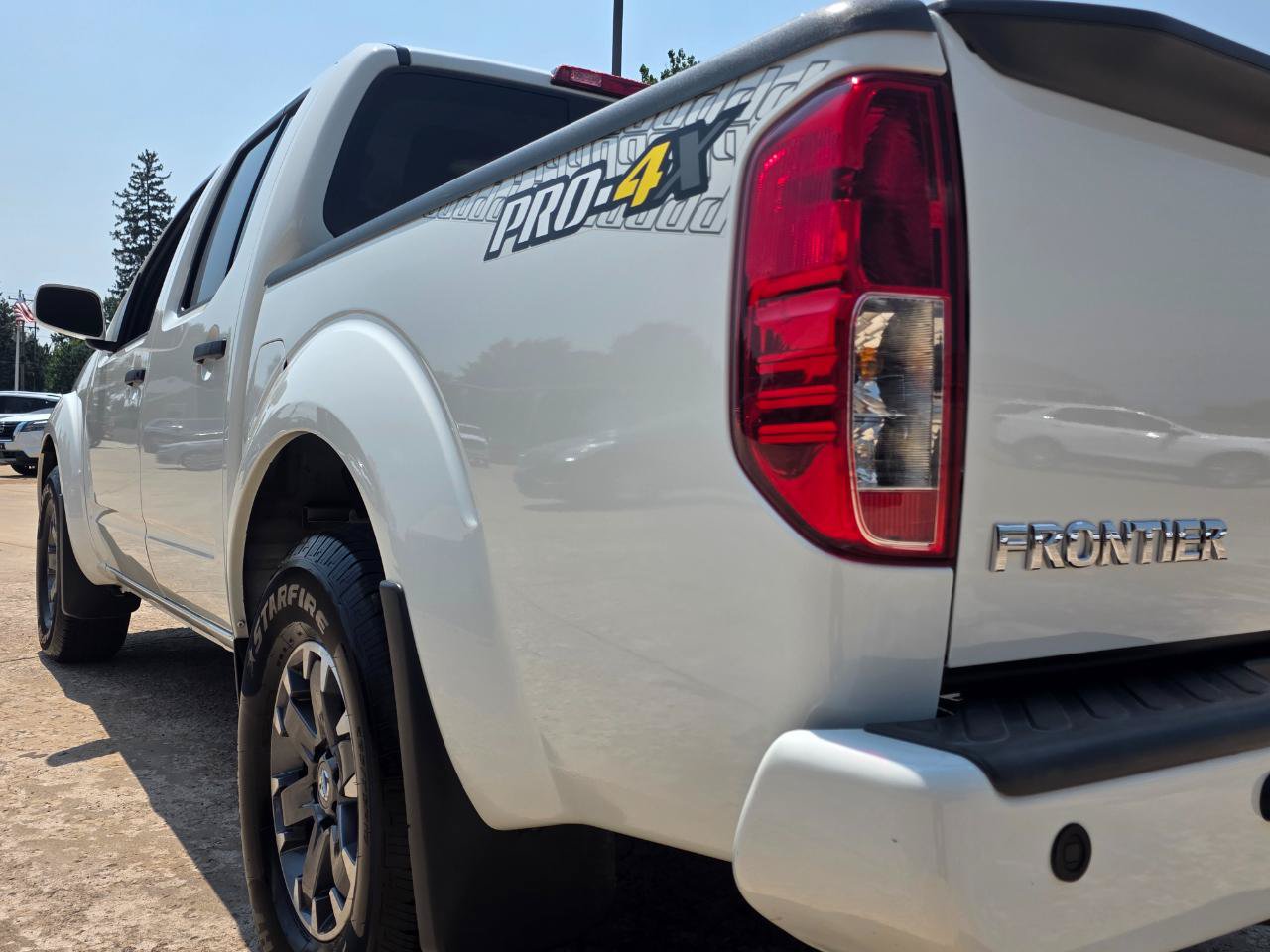 Used 2019 Nissan Frontier PRO-4X AWD/4WD image 16
