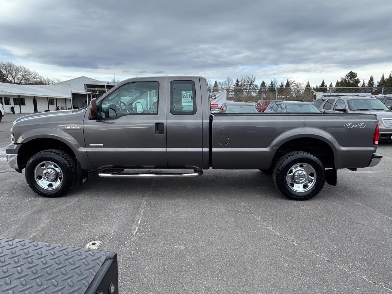 Used 2006 Ford F250 XLT image 2