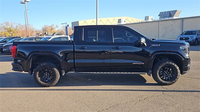 Used 2022 GMC Sierra 1500 AT4X image 9