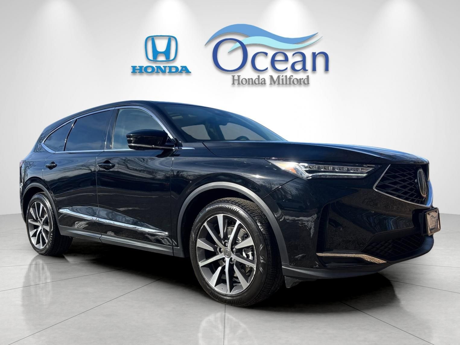 Used 2026 Acura MDX SH-AWD w/ Technology Package image 1