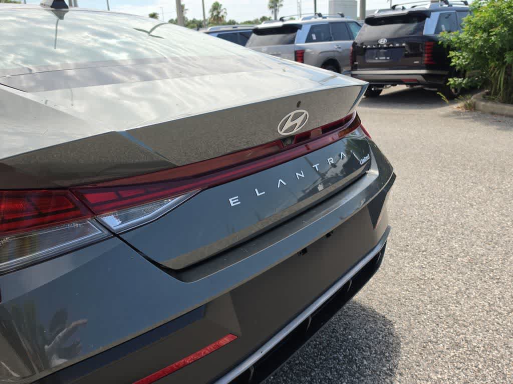 New 2026 Hyundai Elantra Limited FWD image 13