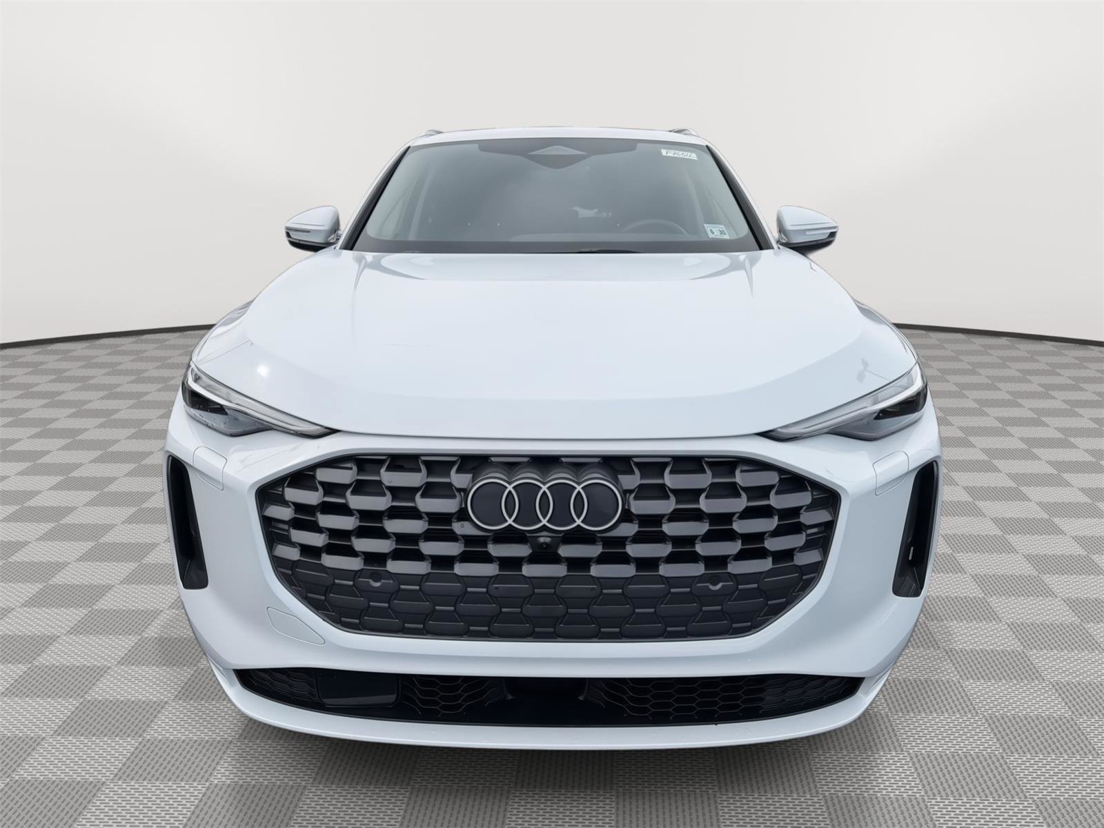 Used 2025 Audi Q5 Premium Plus w/ Premium Plus image 2