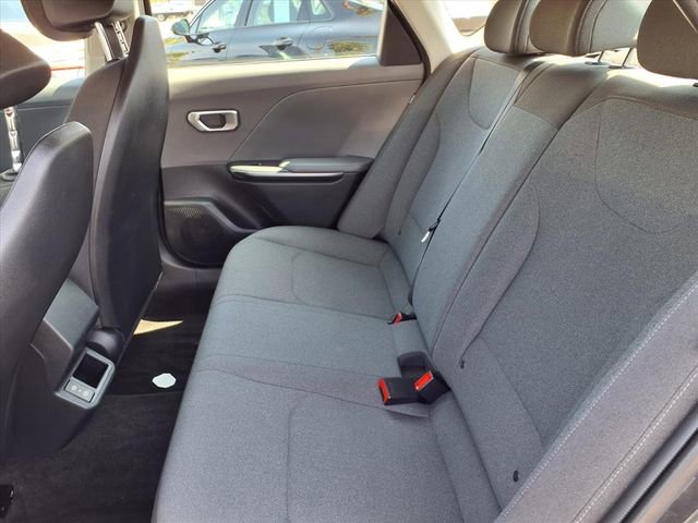 Used 2025 Kia K4 LXS image 8