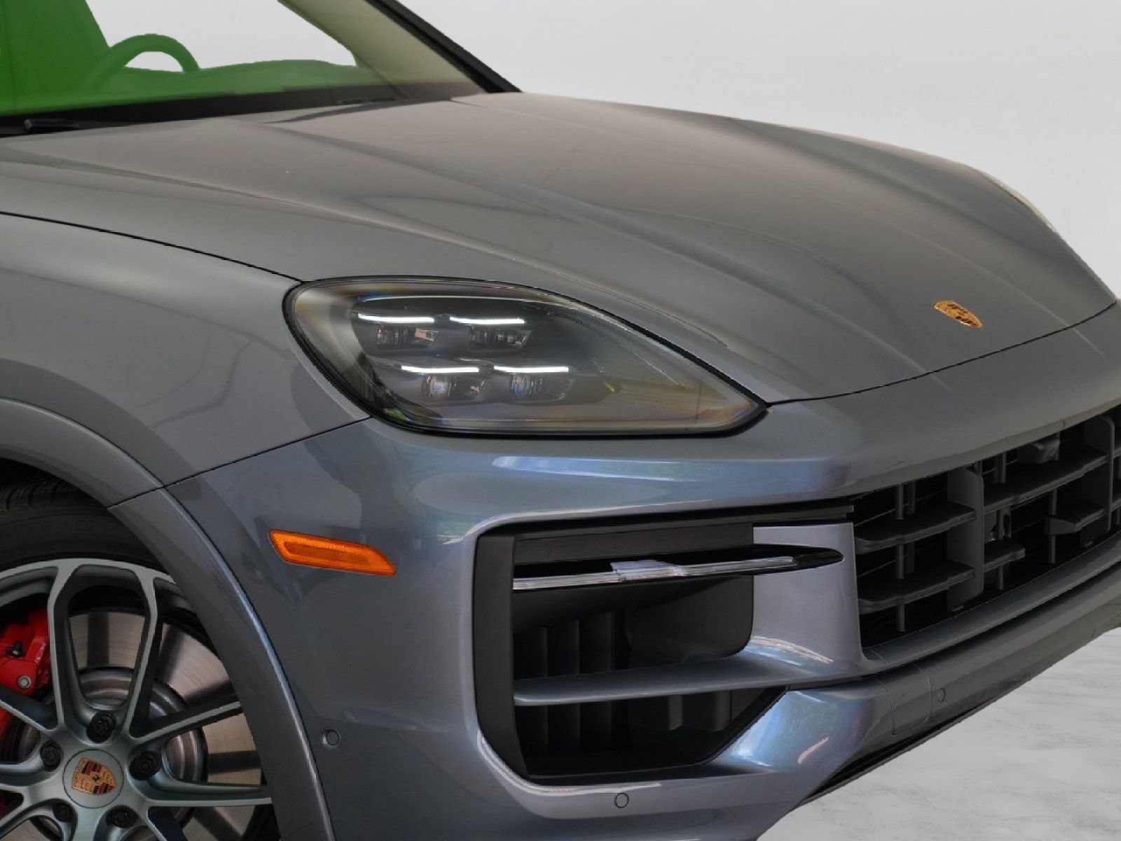 Used 2026 Porsche Cayenne GTS AWD/4WD image 2