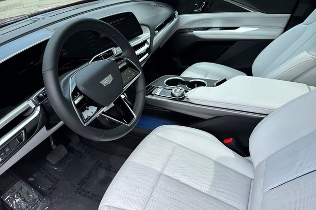 Used 2024 Cadillac Lyriq Sport RWD image 10