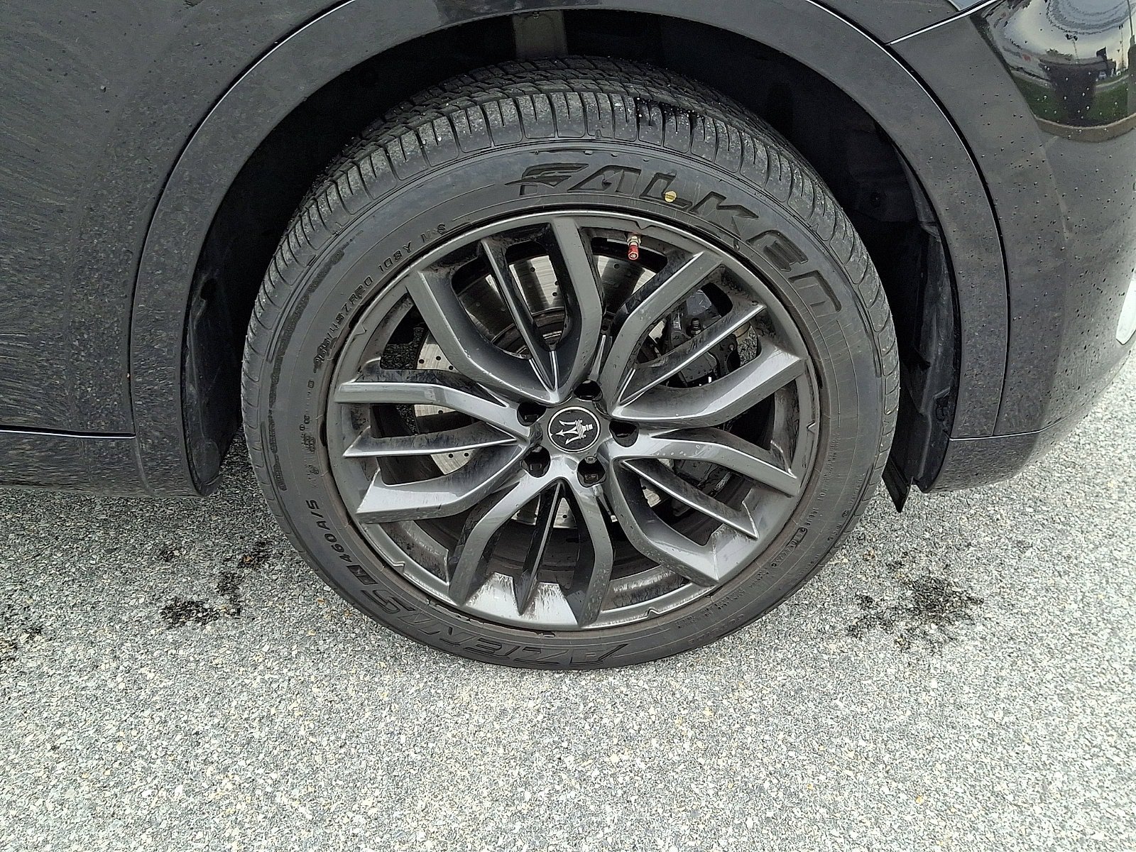 Used 2024 Maserati Levante GT Ultima AWD/4WD image 12