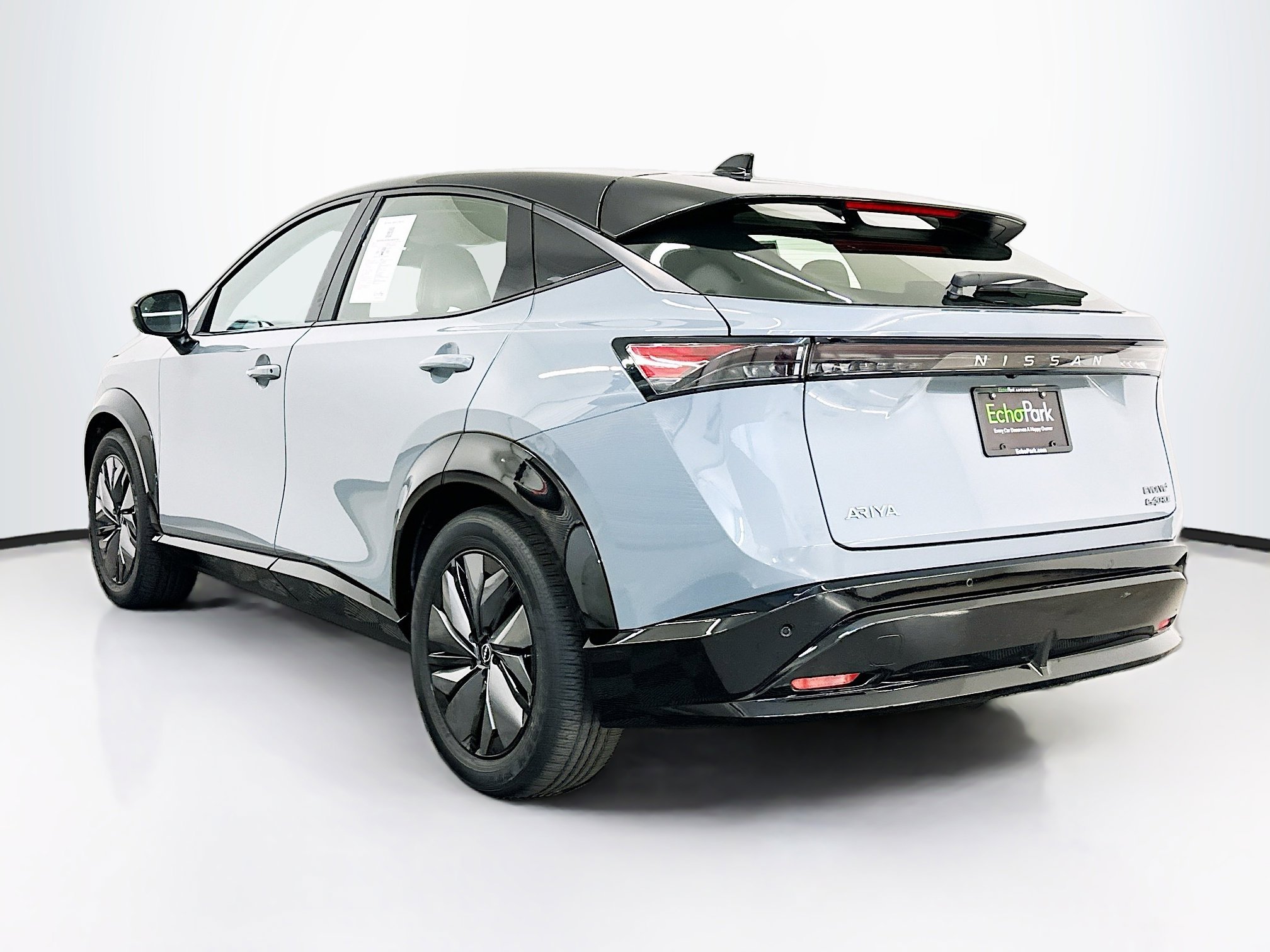 Used 2024 Nissan Ariya AWD image 5