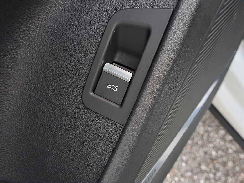 Certified 2024 Audi Q8 Premium Plus image 20