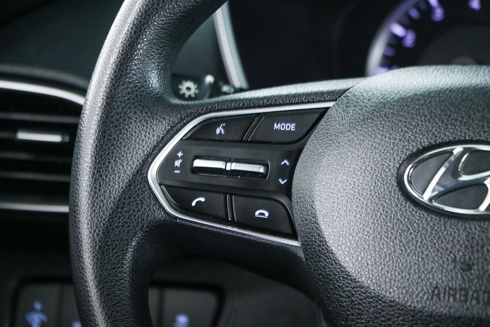 Used 2019 Hyundai Santa Fe SE image 13