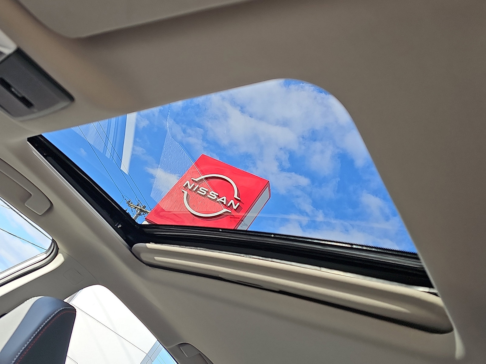 Used 2025 Nissan Altima 2.5 SR w/ SR Premium Package image 15