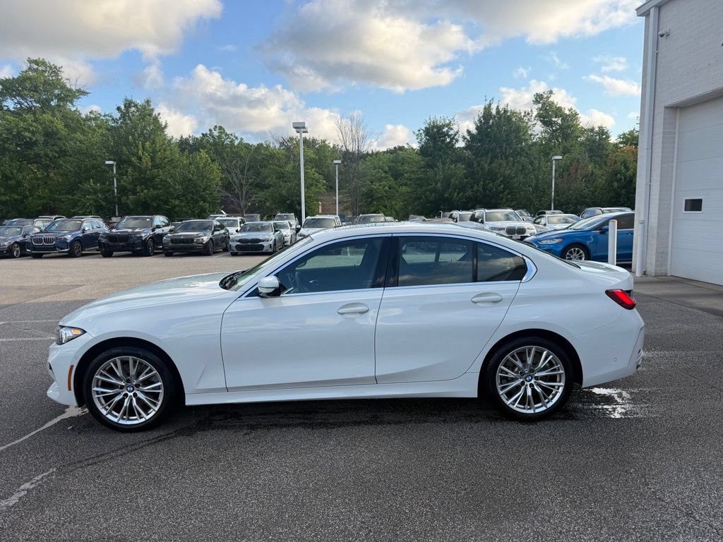Used 2024 BMW 330i xDrive Sedan w/ Premium Package AWD/4WD image 2