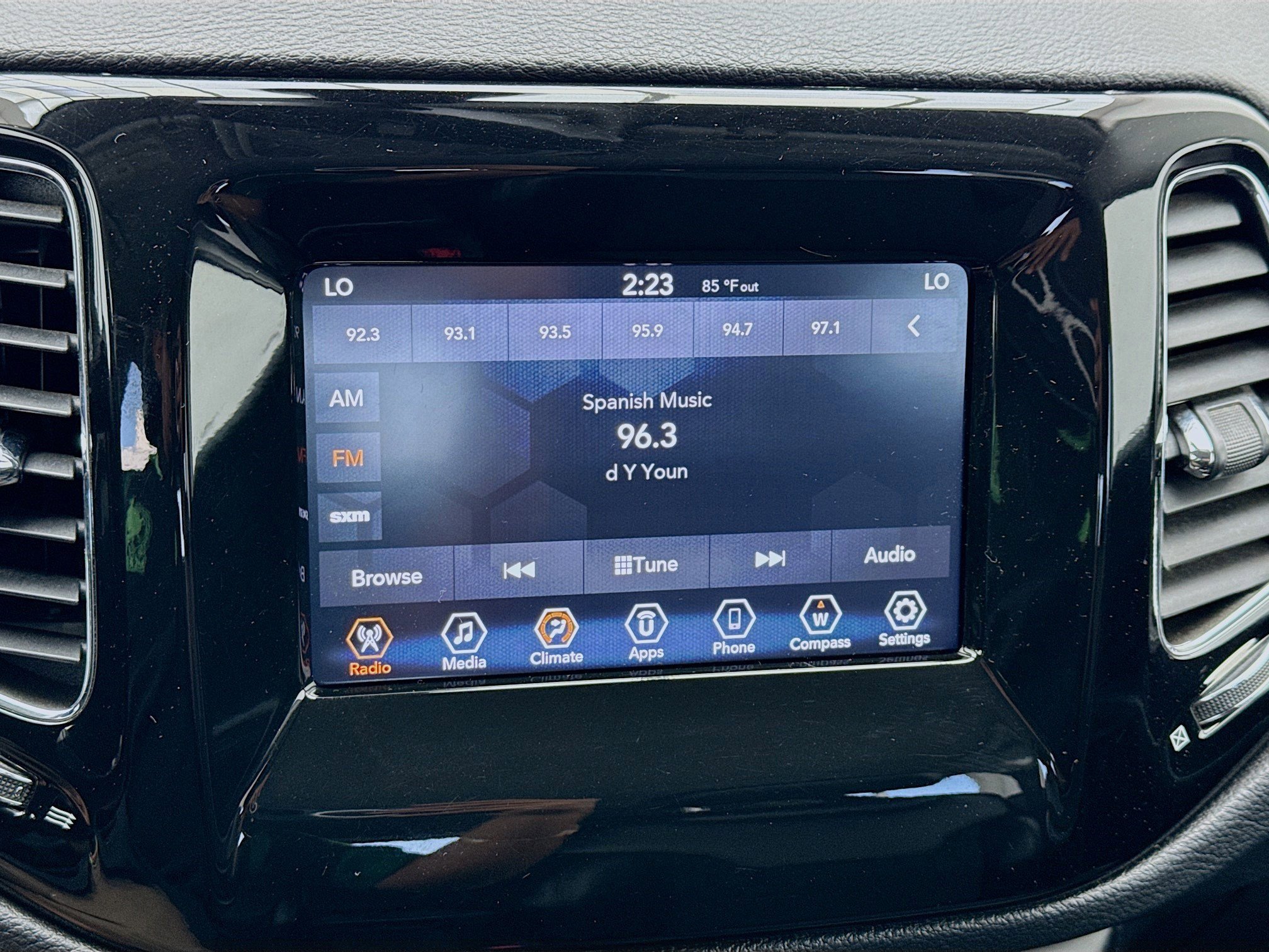 Used 2019 Jeep Compass Altitude image 11