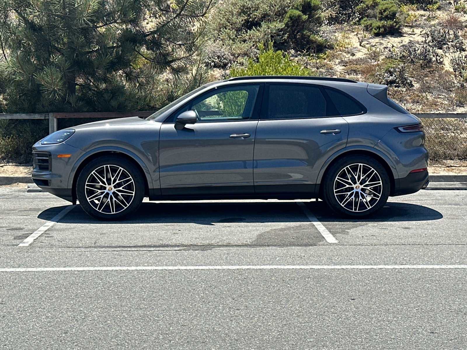 New 2025 Porsche Cayenne image 2