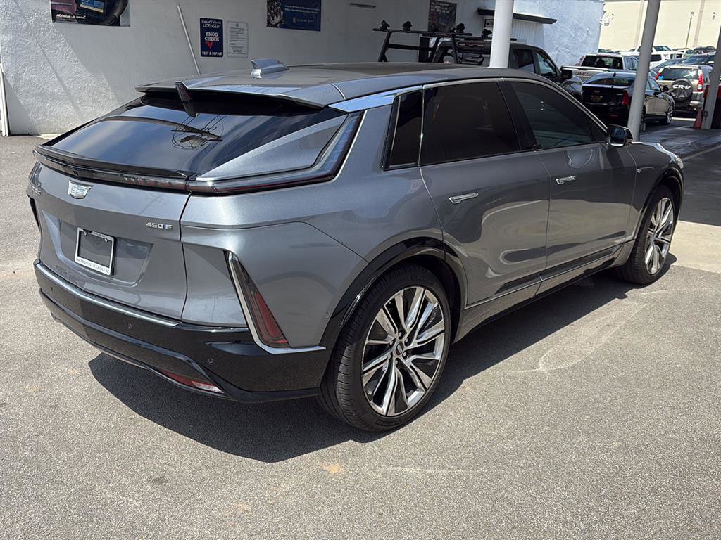 Used 2023 Cadillac Lyriq 2WD image 3