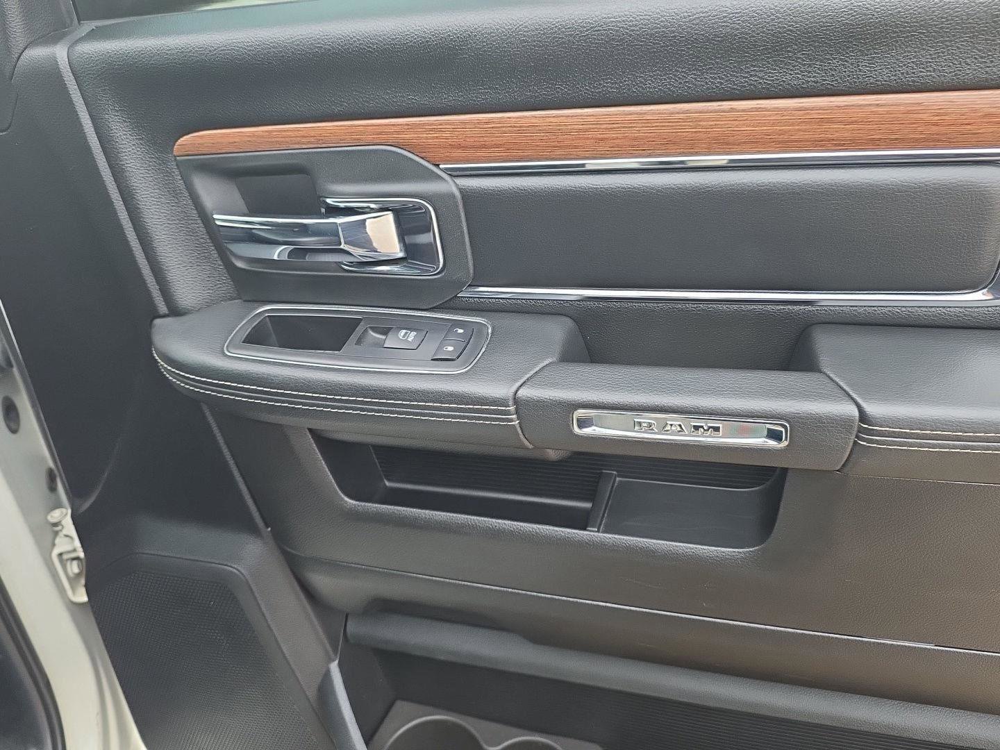 Used 2018 RAM 2500 Laramie w/ Convenience Group image 32