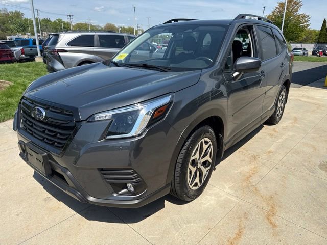 Used 2024 Subaru Forester Premium AWD/4WD image 3