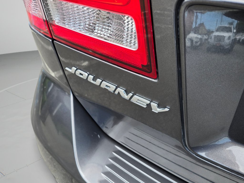 Used 2019 Dodge Journey SE w/ Connectivity Group FWD image 50