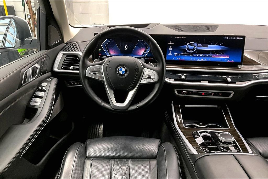 Used 2025 BMW X7 xDrive40i image 5