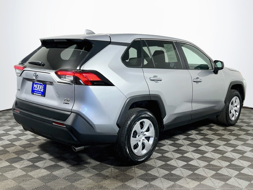 Certified 2024 Toyota RAV4 LE AWD/4WD image 7