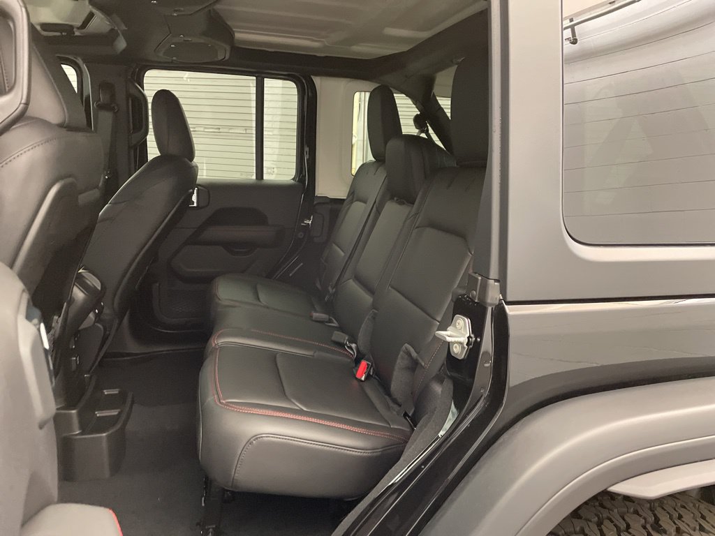New 2026 Jeep Wrangler Unlimited Rubicon w/ Xtreme 35 Tire Package AWD/4WD image 16