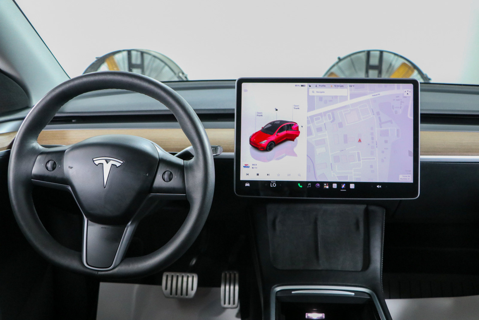 Used 2024 Tesla Model Y Performance AWD/4WD image 16