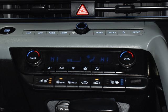 Used 2025 Hyundai Elantra Limited image 18