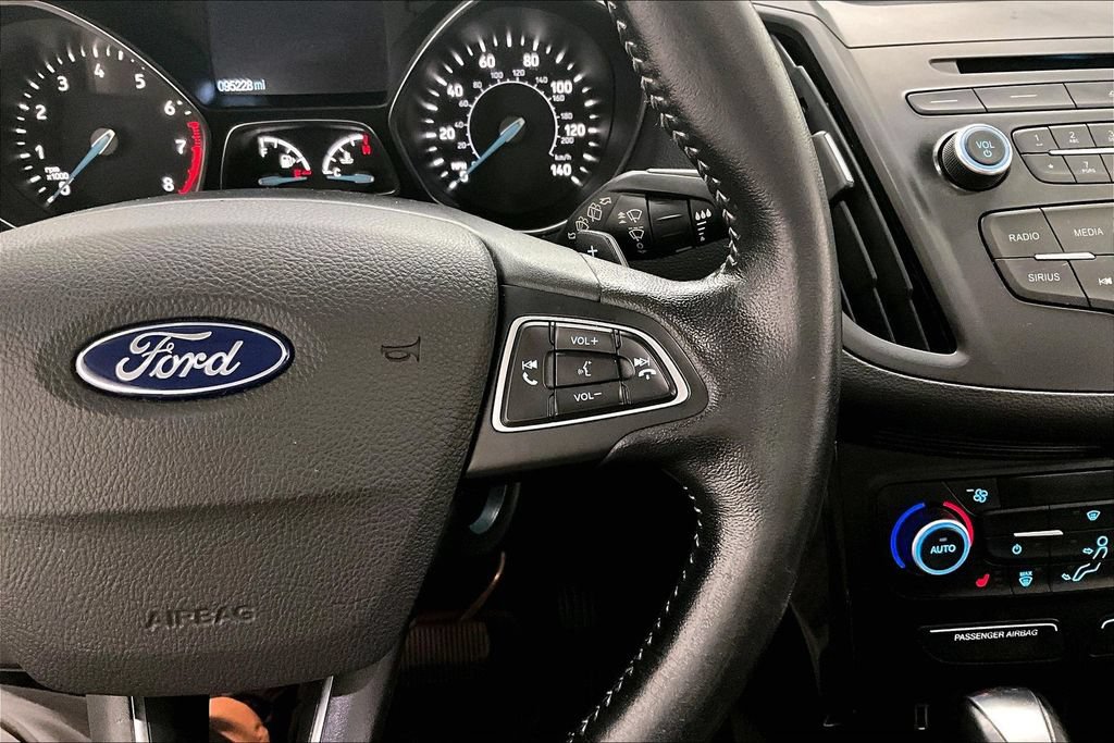 Used 2018 Ford Escape SE w/ SE Sport Appearance Package AWD/4WD image 12