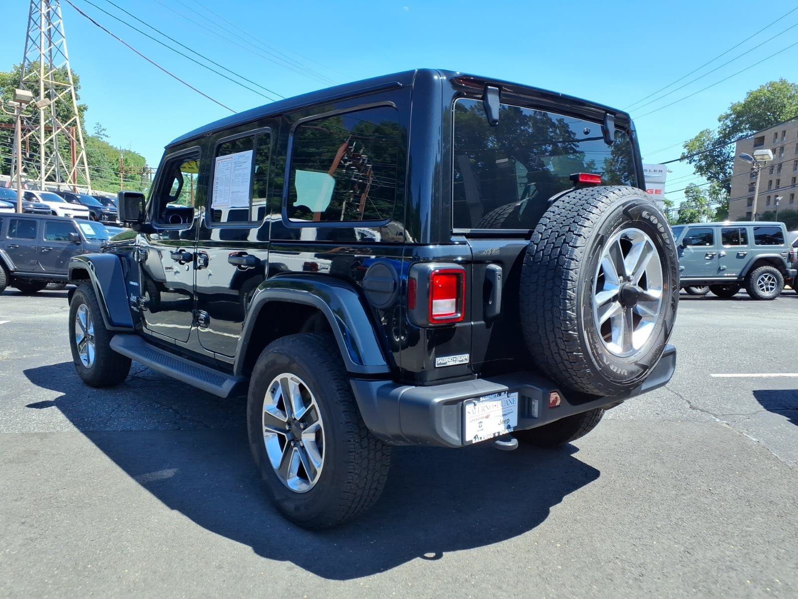 Certified 2022 Jeep Wrangler Unlimited Sahara w/ Cold Weather Group AWD/4WD image 3