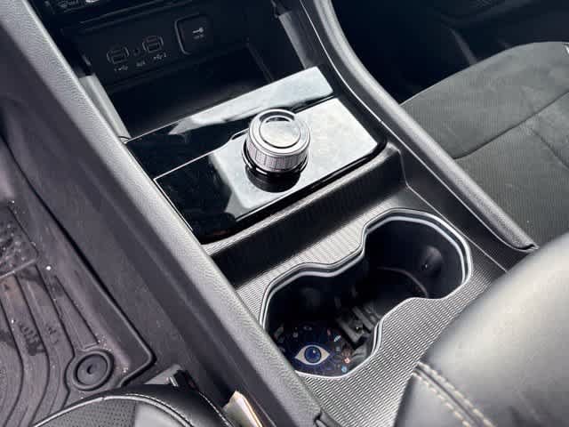 Used 2025 Jeep Grand Cherokee L Altitude RWD image 17