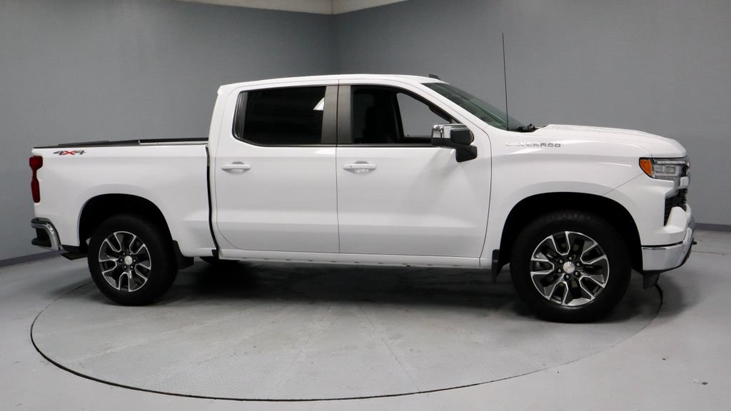 Used 2023 Chevrolet Silverado 1500 LT AWD/4WD image 12