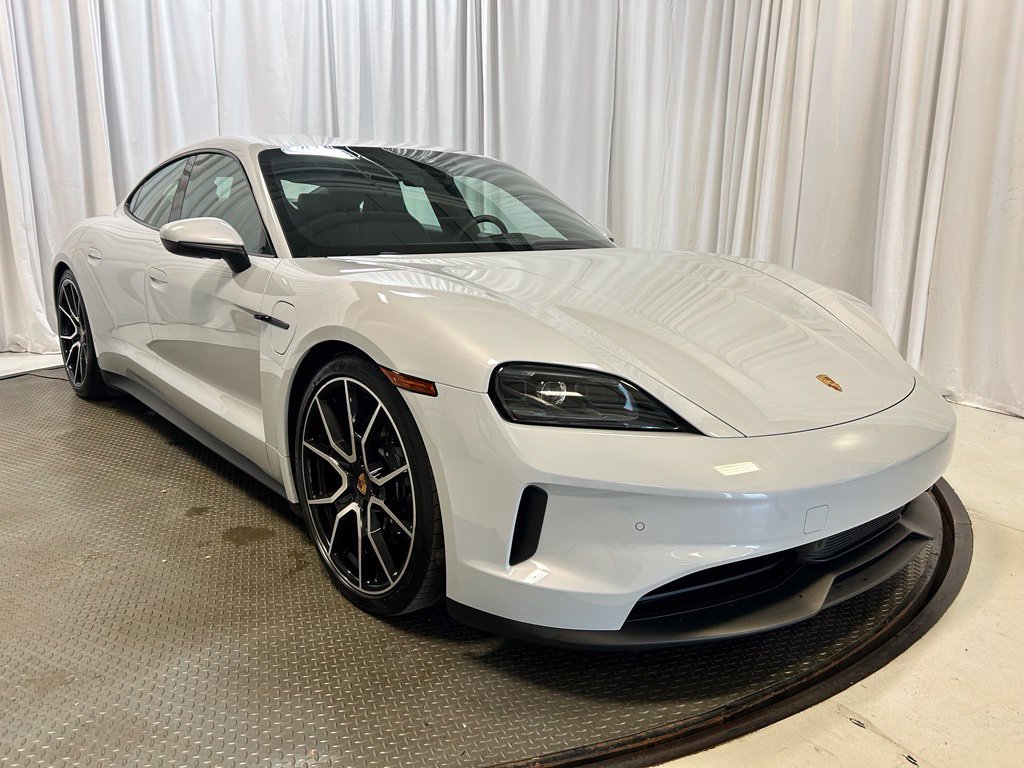 Certified 2025 Porsche Taycan AWD/4WD image 32