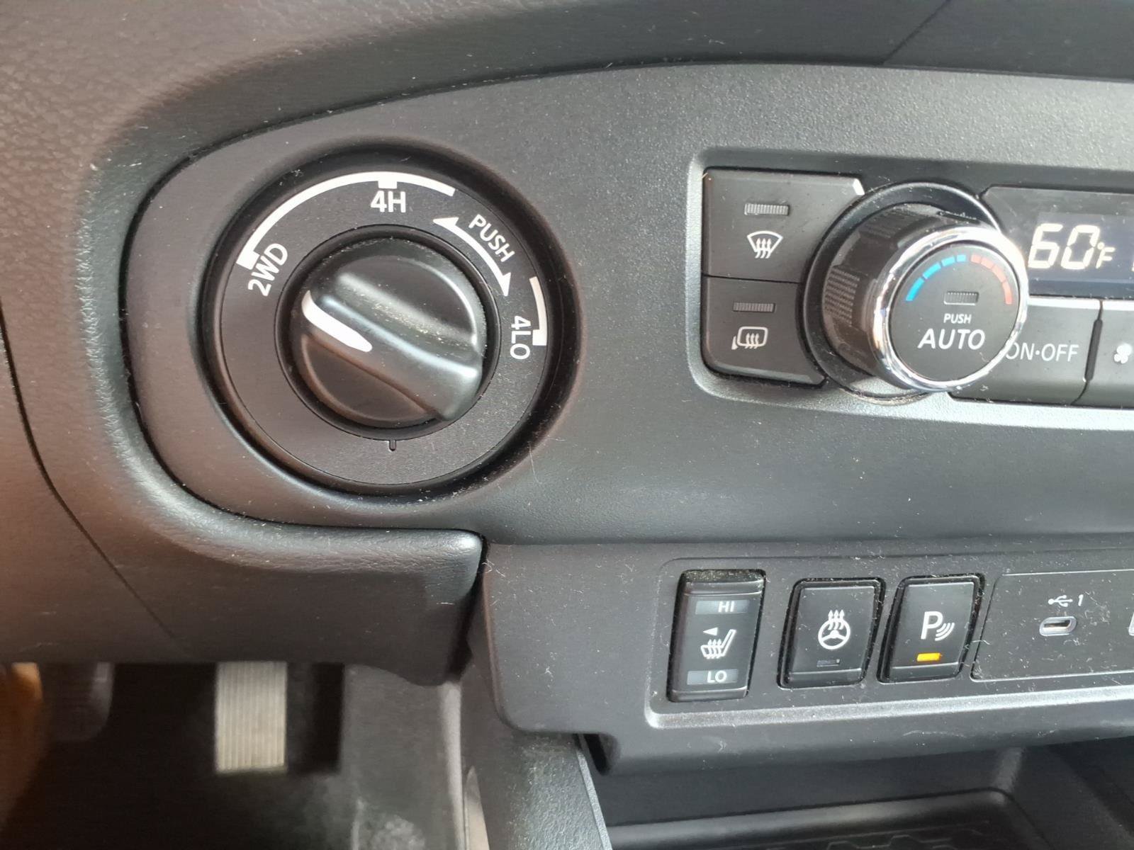 Used 2022 Nissan Frontier SV AWD/4WD image 26