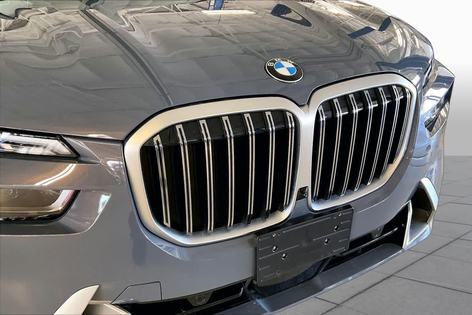 Used 2026 BMW X7 xDrive40i AWD/4WD image 30