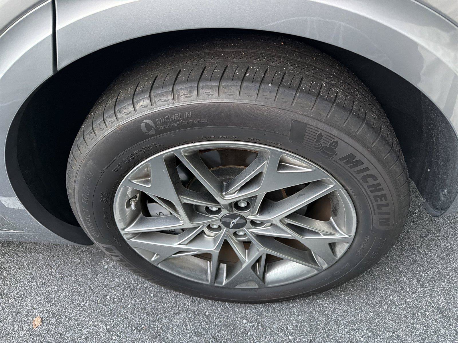 Used 2025 Genesis GV70 2.5T AWD/4WD image 7