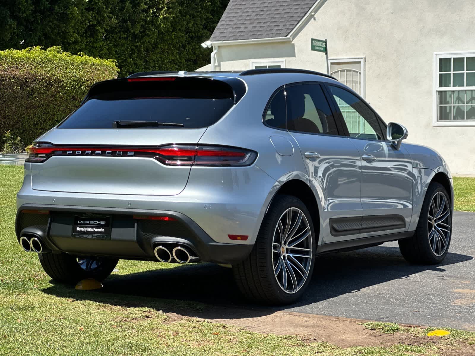 New 2026 Porsche Macan AWD/4WD image 8