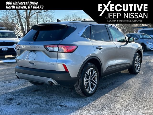 Used 2022 Ford Escape SEL image 2