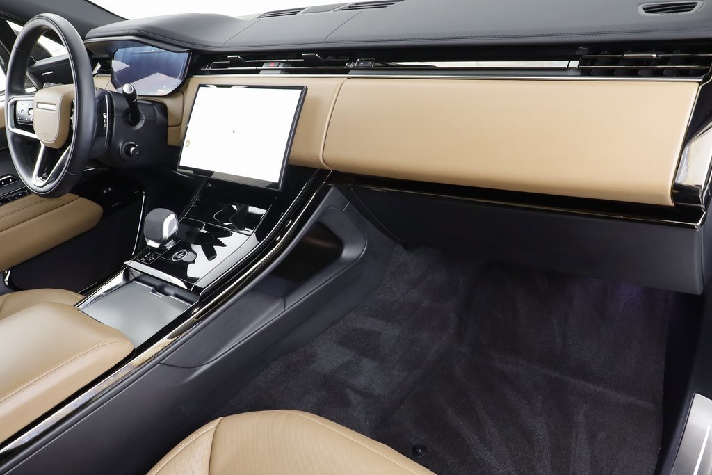 Certified 2025 Land Rover Range Rover Sport SE image 20