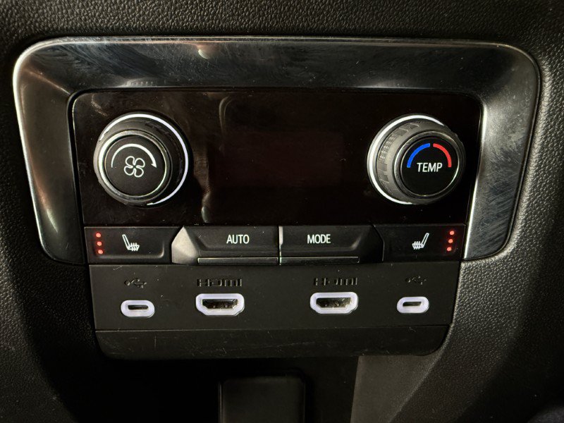 Used 2021 Chevrolet Suburban High Country AWD/4WD image 43